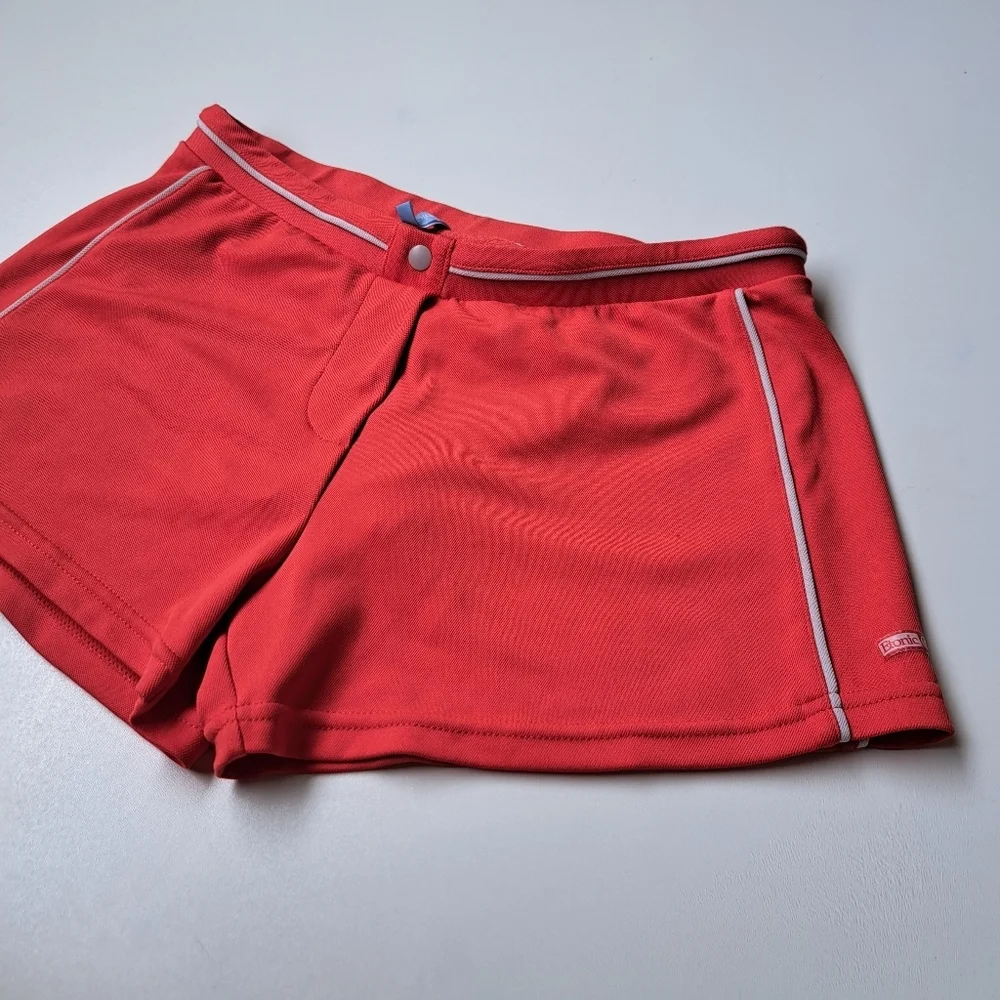 Etoníc sports shorts for women red‎ sizes M passion red